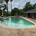 Women Only Private Room Big Estate View Pool Oasis Encino Sherman Oaks 405-101